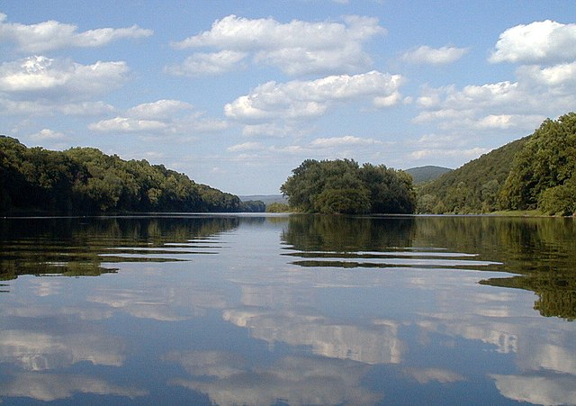 Delaware River near Worthington State Park. Creative Commons Attribution-Share Alike 3.0